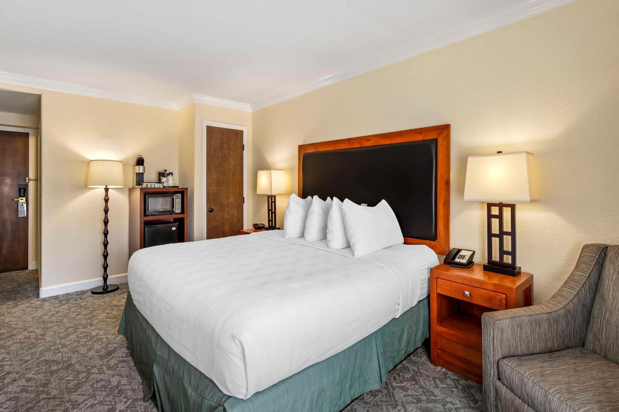 Best Western Plus Eagle Vail Airport Exteriör bild