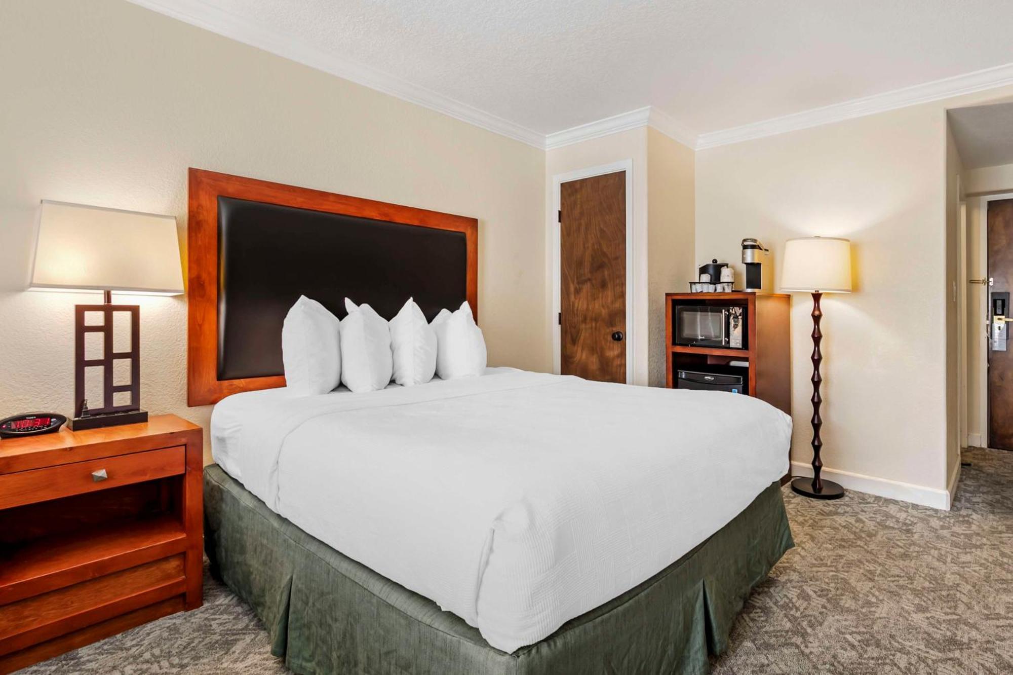 Best Western Plus Eagle Vail Airport Exteriör bild
